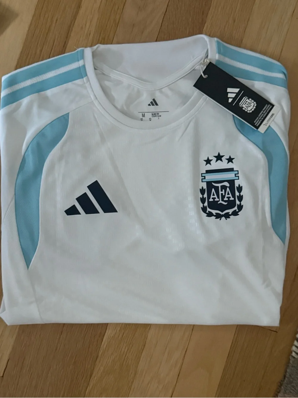 Argentina Fan Set: adidas Jersey/hat, national Flag, Messi Socks (2), FIFA scarf